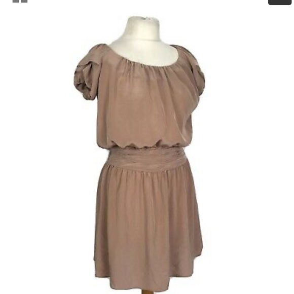 Beige Dress from Europe - Picture 5 of 7